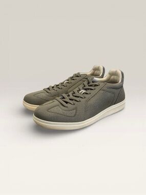 Rothy’s rs01 Men’s Sneakers In Olive Green. Size 8! Barely Used!